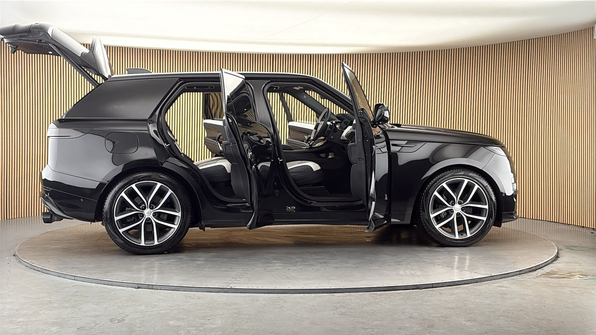 More views of Land Rover Range Rover Sport