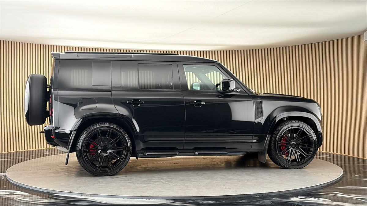 More views of Land Rover Defender 110