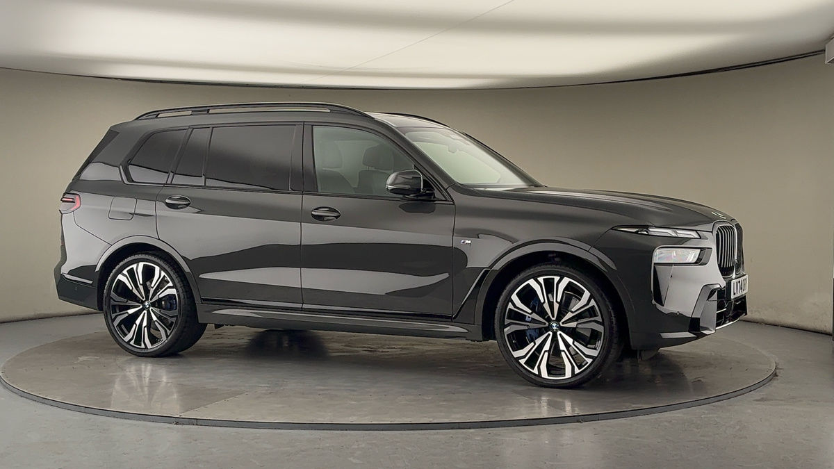 More views of BMW X7