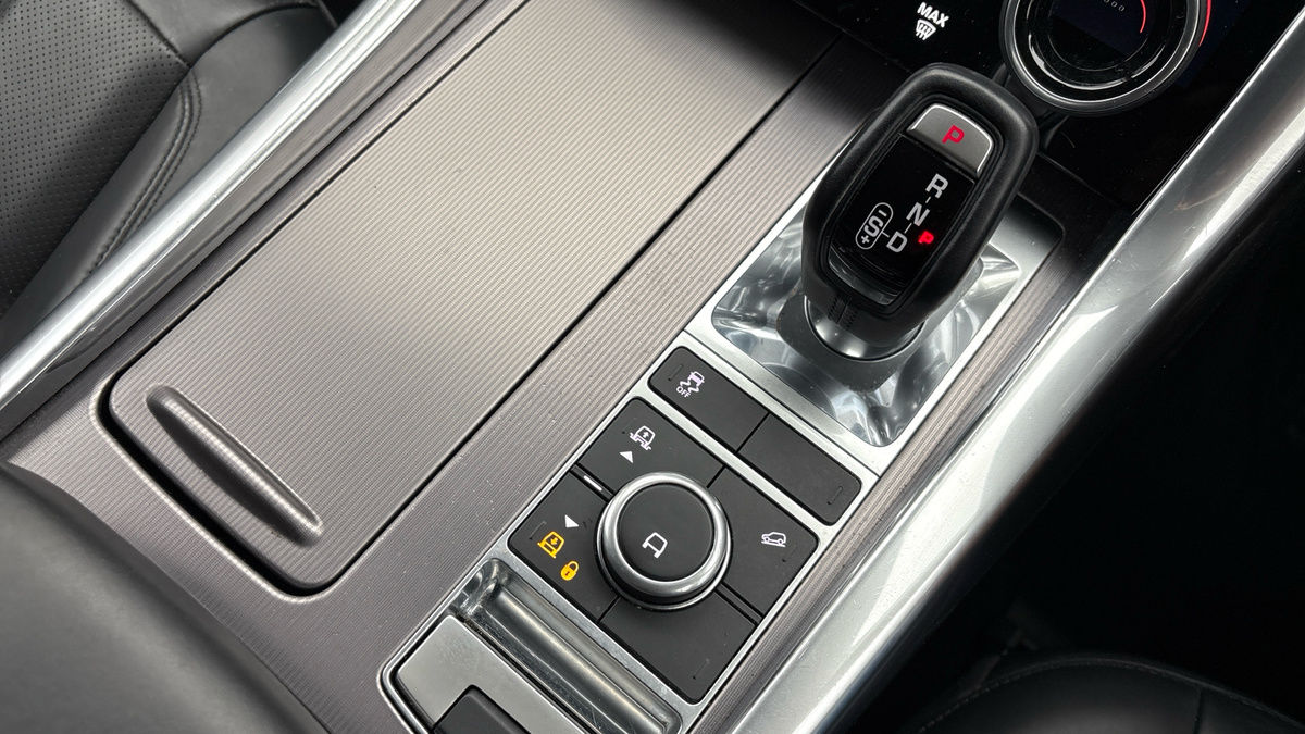Land Rover Range Rover Sport Image 6