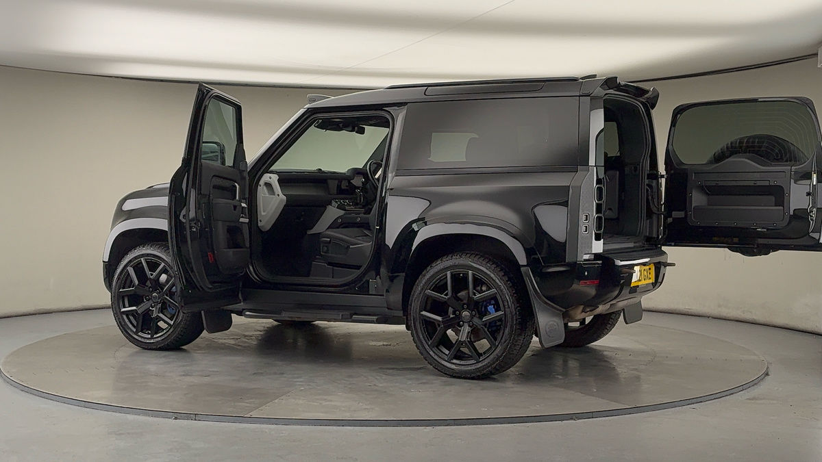 More views of Land Rover Defender 90