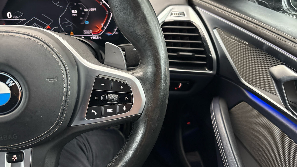 BMW 8 Series Image 14