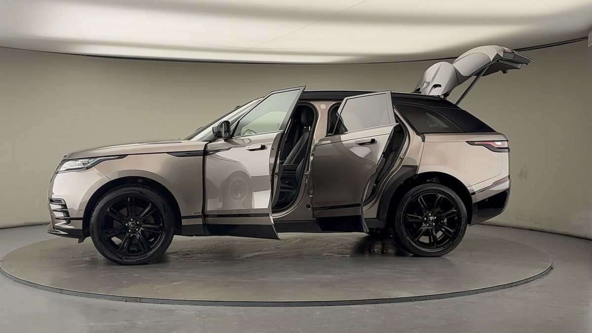 More views of Land Rover Range Rover Velar