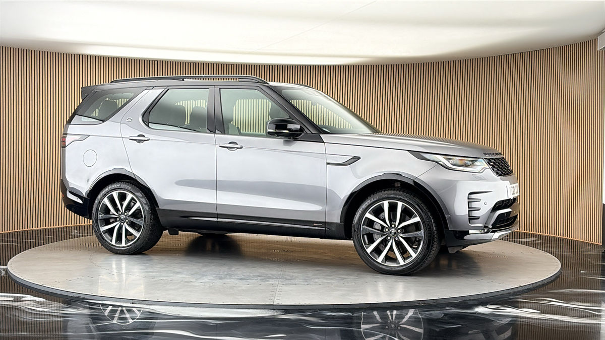 More views of Land Rover Discovery