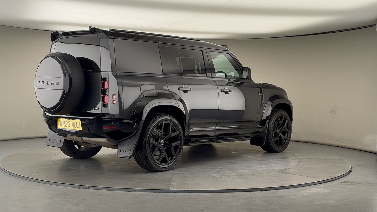 Land Rover Defender 110 Urban Image 21