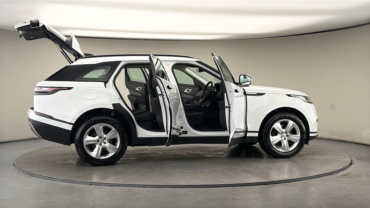 More views of Land Rover Range Rover Velar