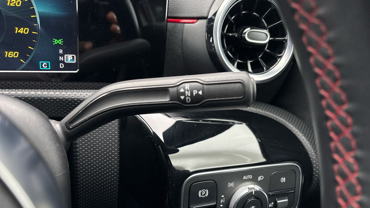 Mercedes-Benz A Class Image 6