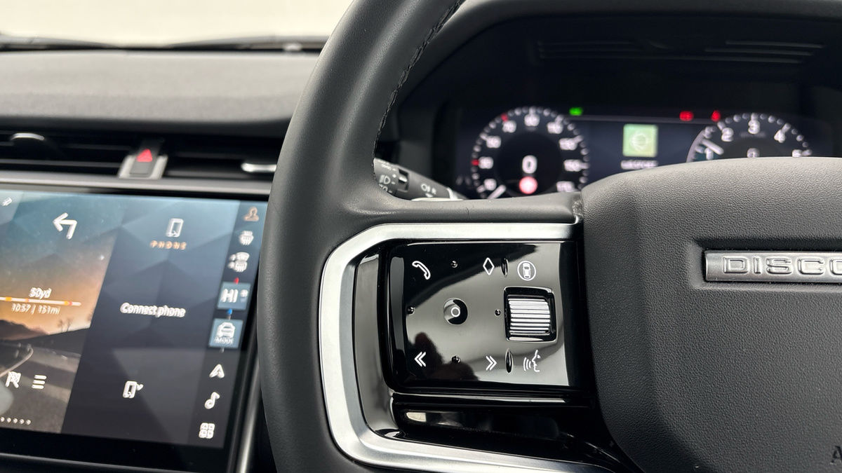 Land Rover Discovery Sport Image 13