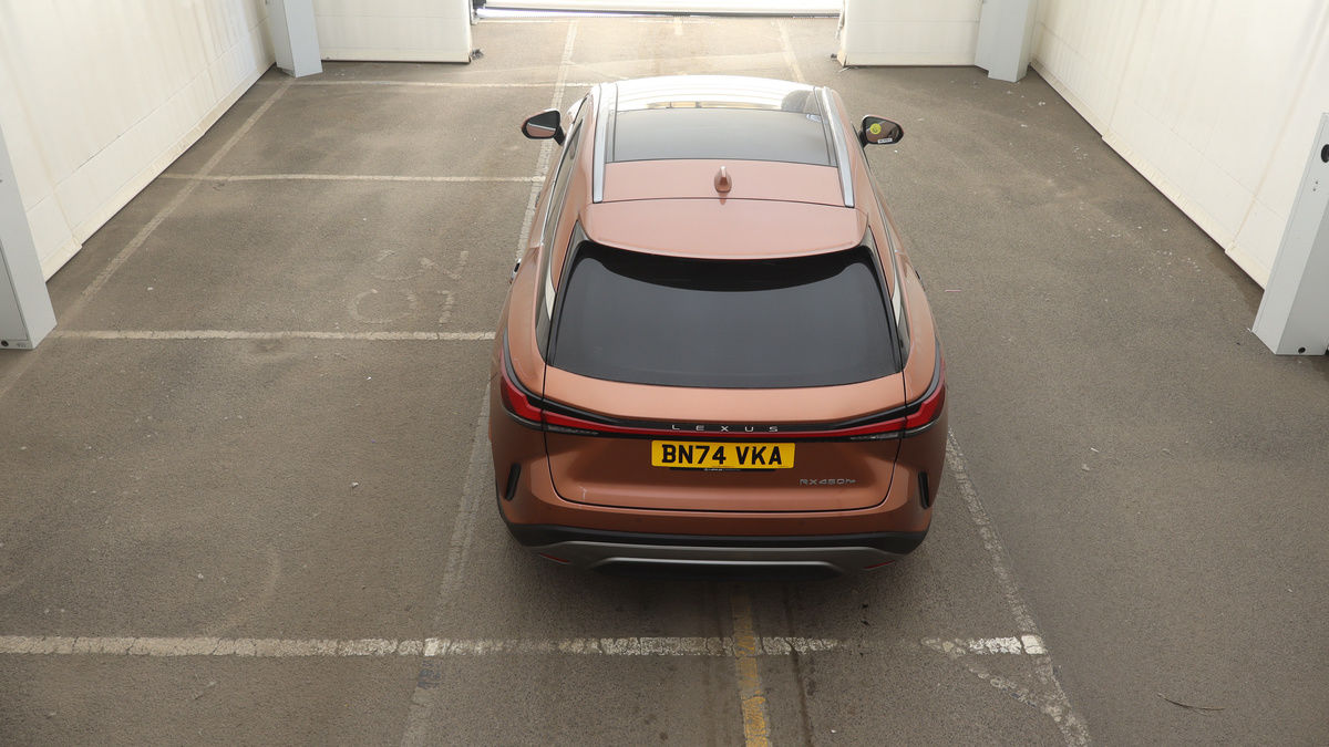 Lexus RX Image 8