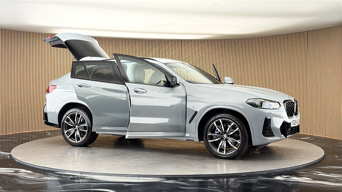 More views of BMW X4