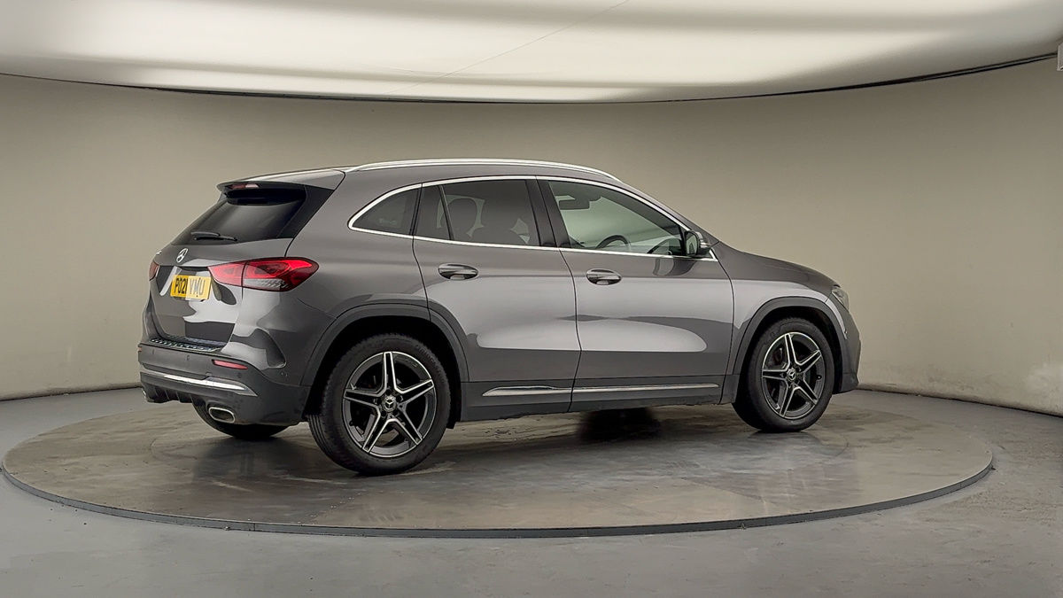 More views of Mercedes-Benz GLA