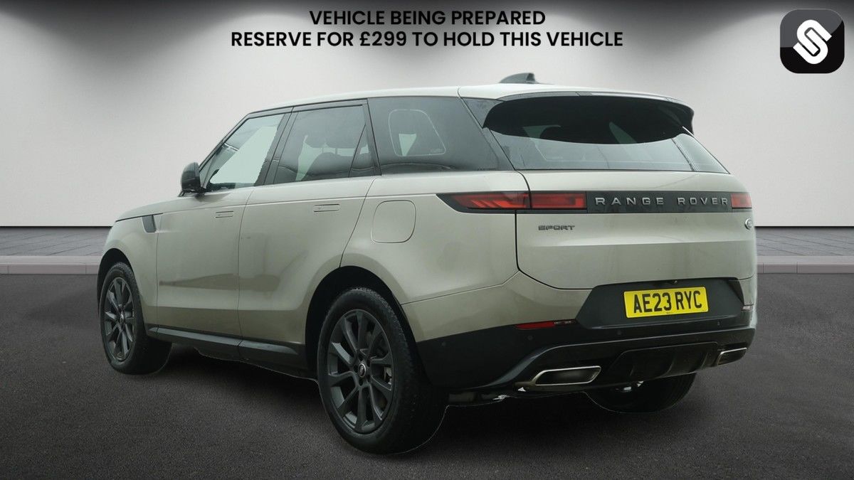 Land Rover Range Rover Sport Image 3