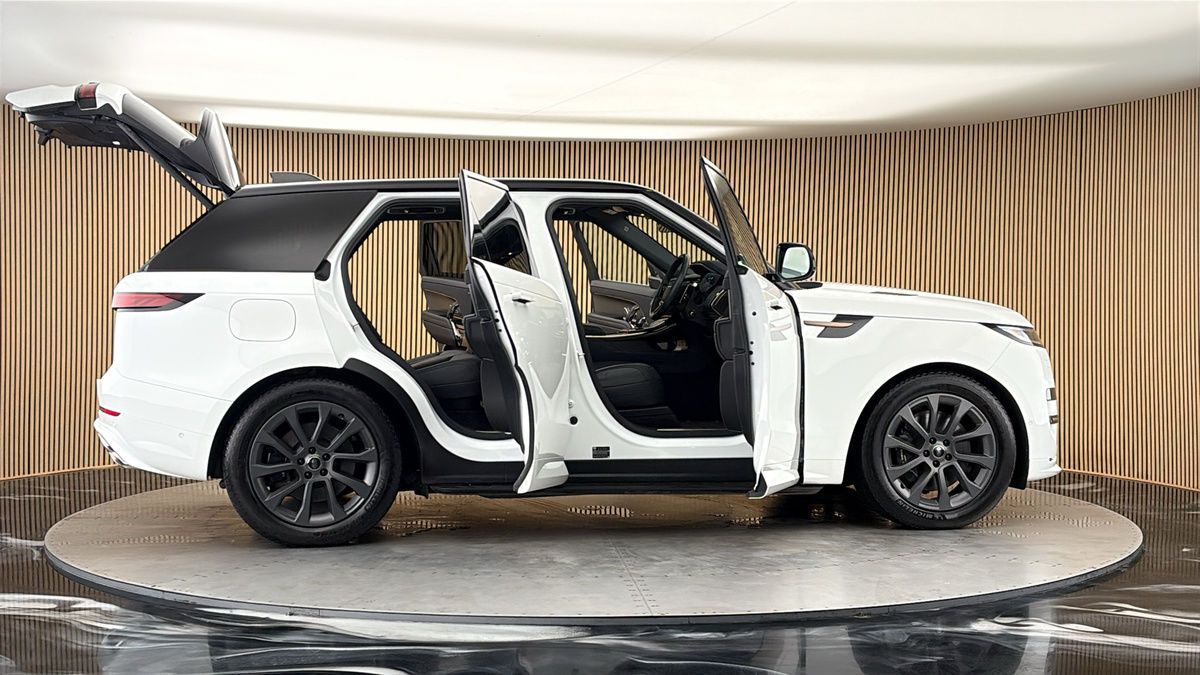 More views of Land Rover Range Rover Sport