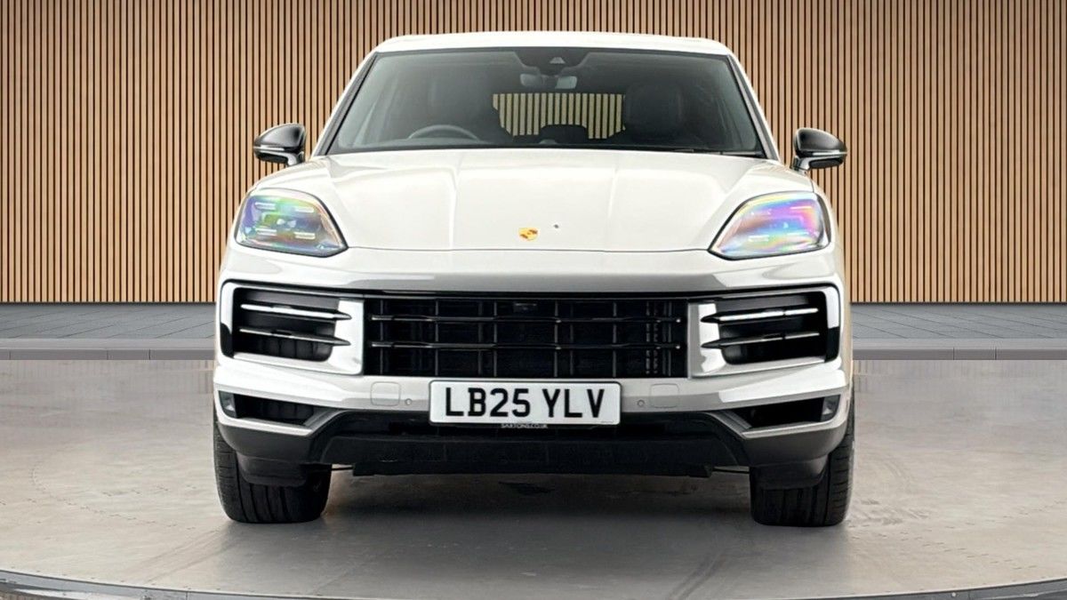 Porsche Cayenne Image 3