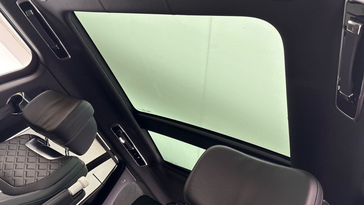 Land Rover Range Rover Image 6