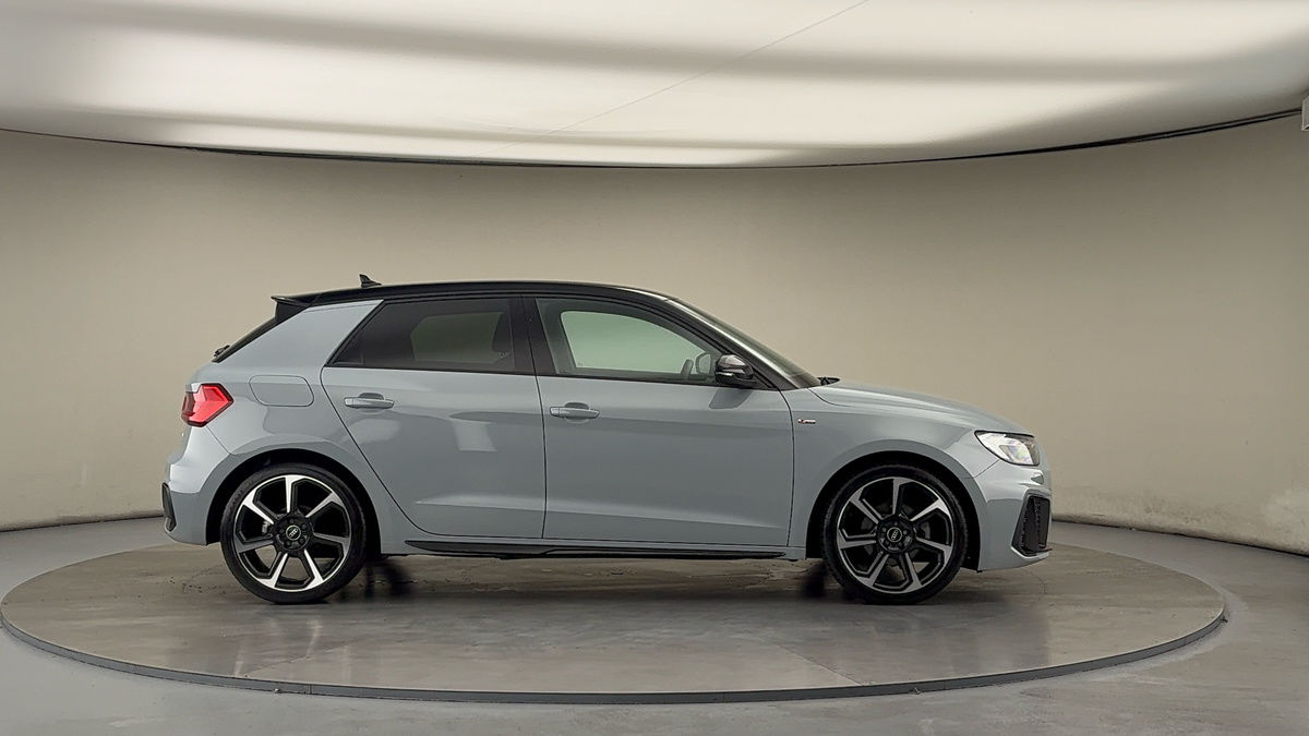 Audi A1 Image 16