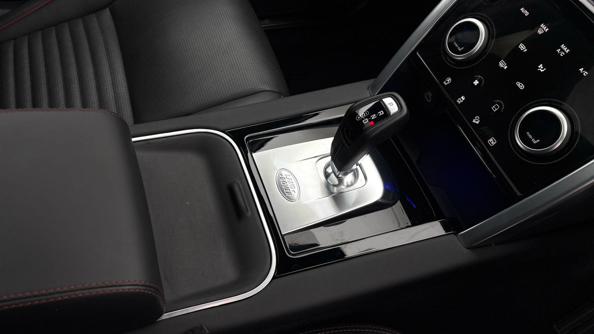 Land Rover Discovery Sport Image 18