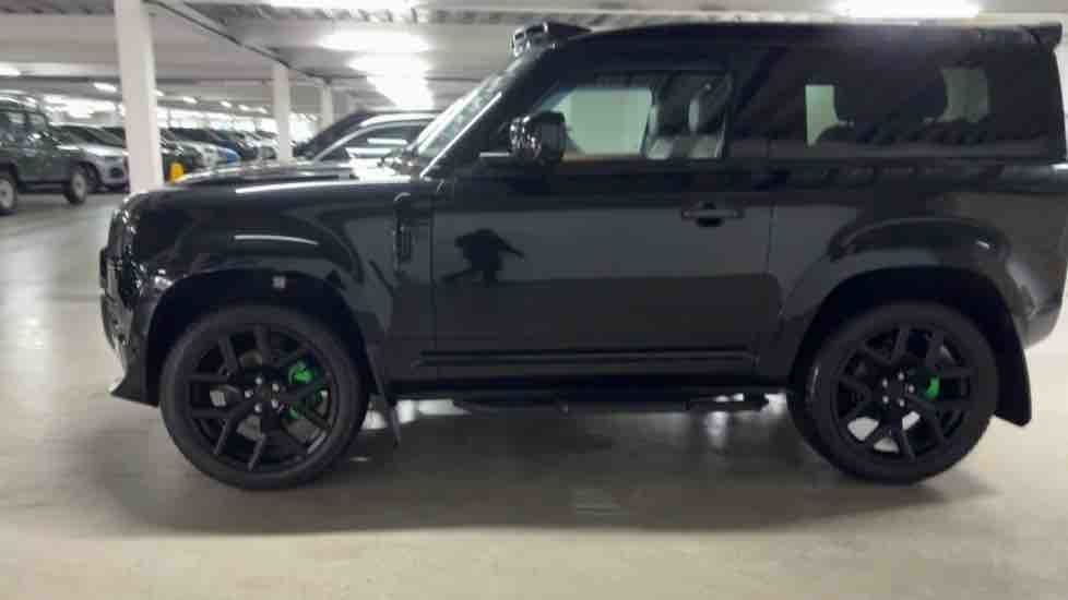 More views of Land Rover Defender 90