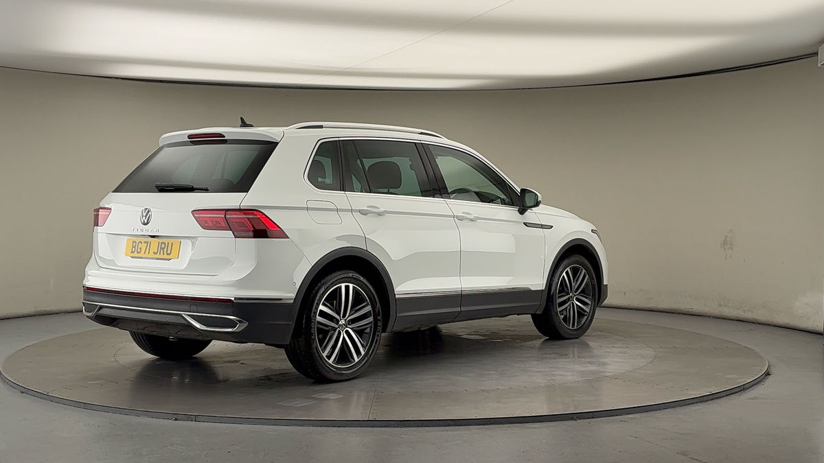 Volkswagen Tiguan Image 21
