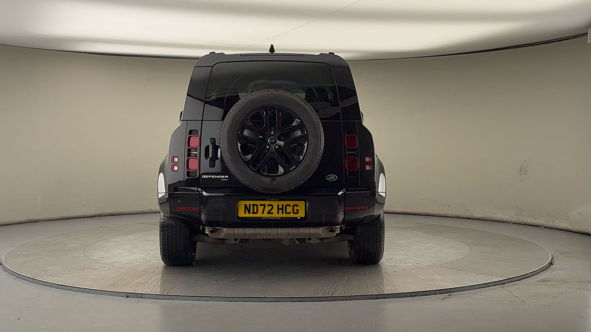 Land Rover Defender 110 Image 4