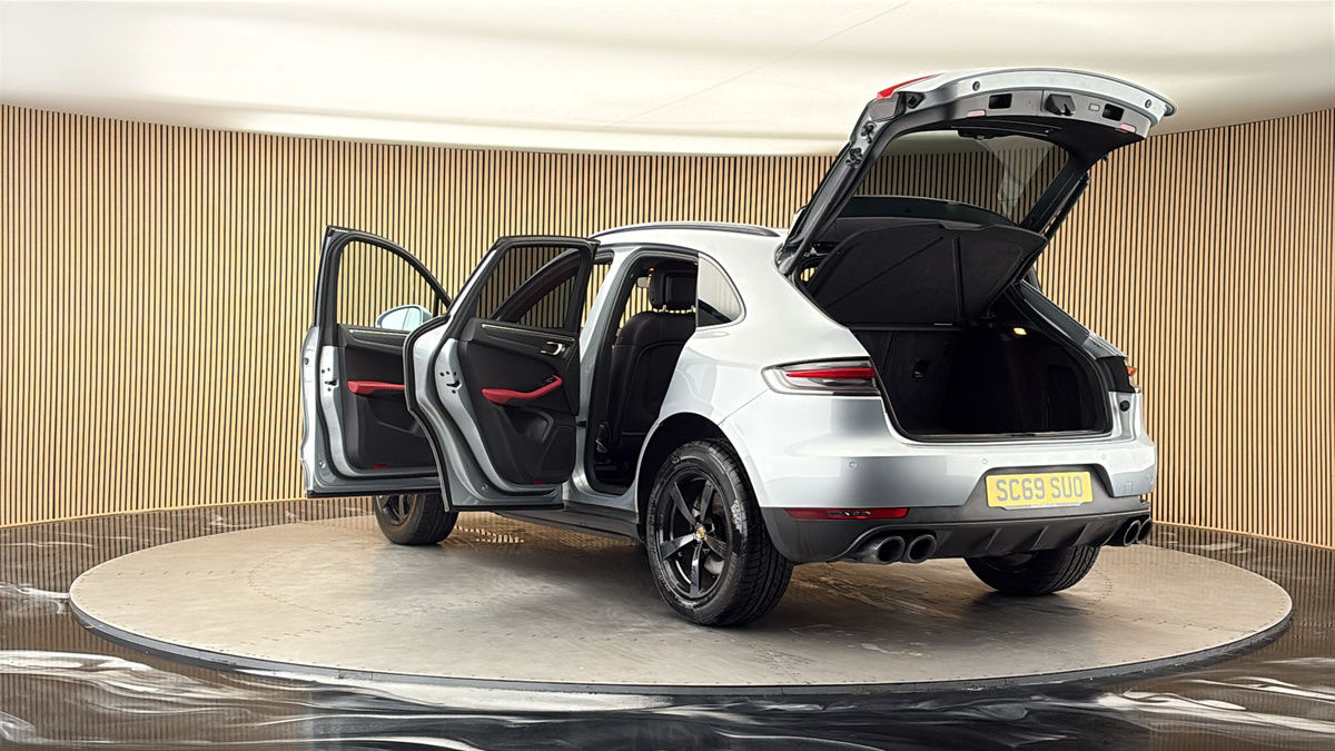 Porsche Macan Image 23