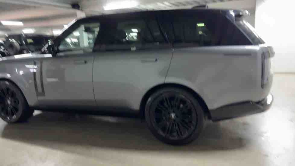 More views of Land Rover Range Rover
