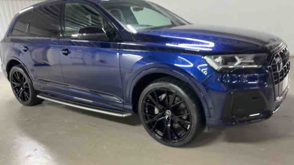 More views of Audi Q7