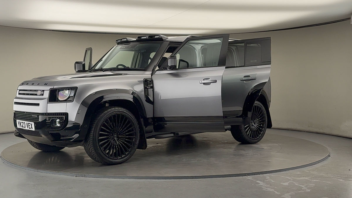 Land Rover Defender 110 Urban Image 22