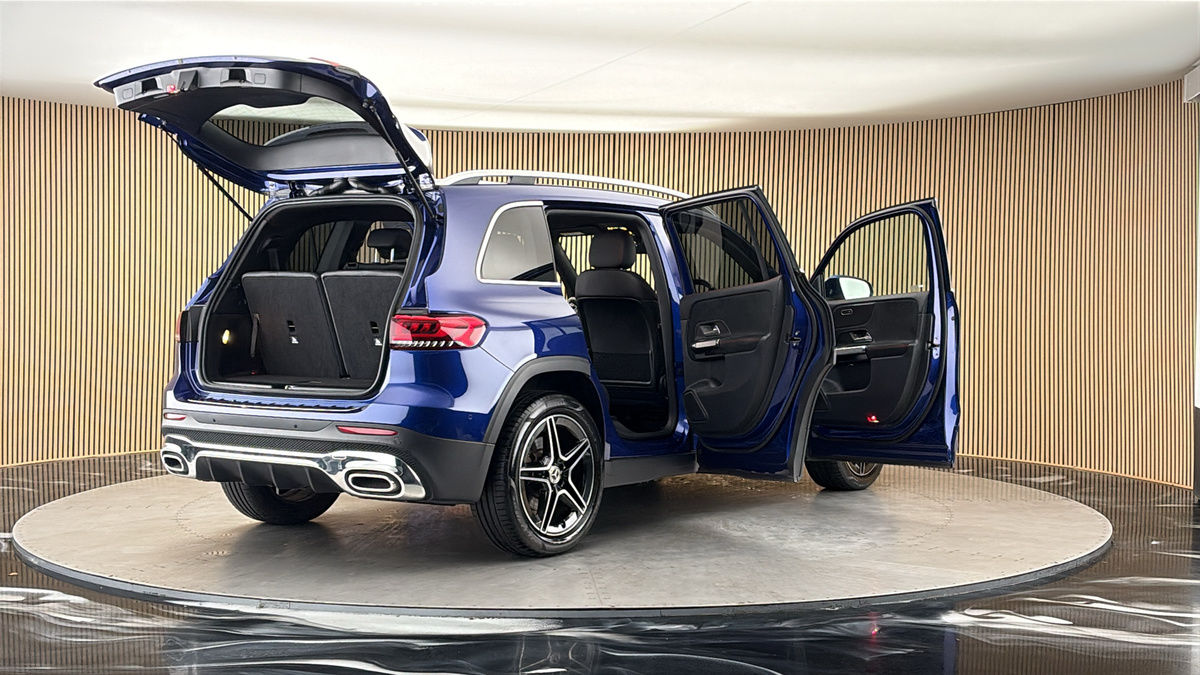 More views of Mercedes-Benz GLB