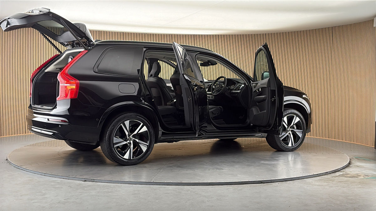 More views of Volvo XC90