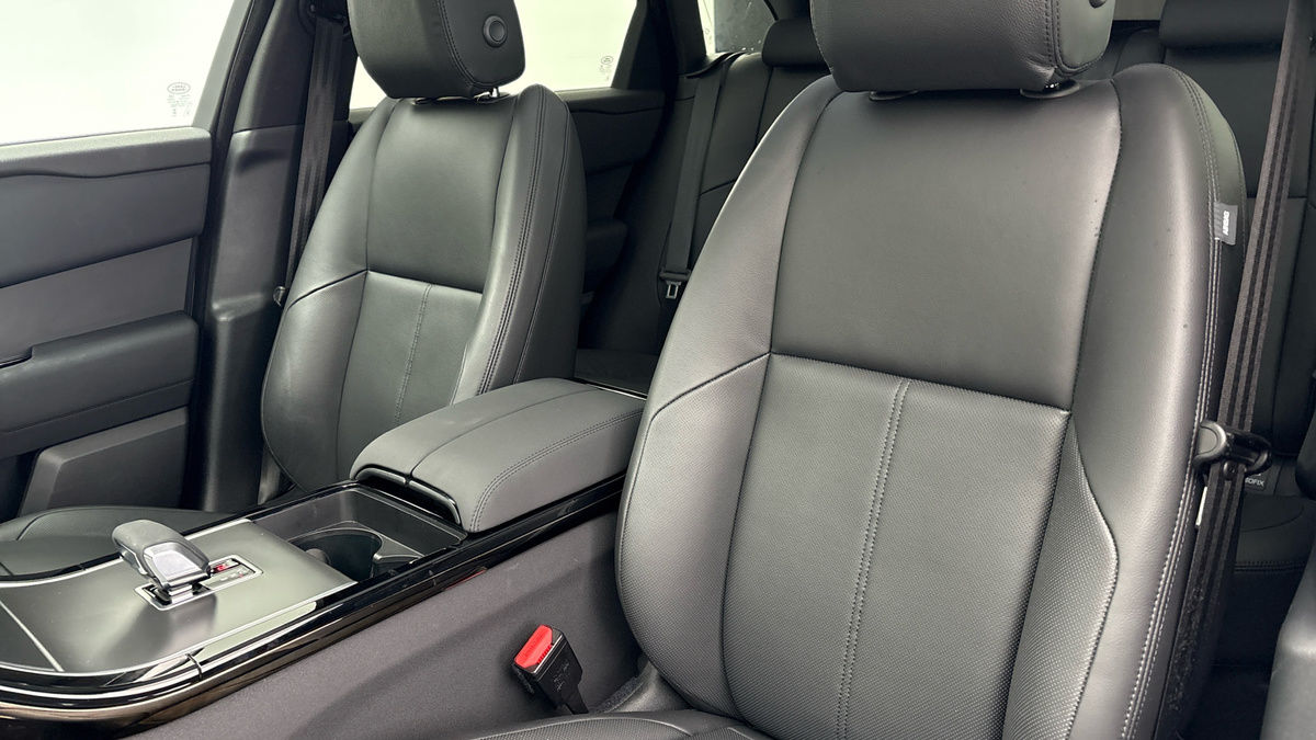 Land Rover Range Rover Velar Image 7