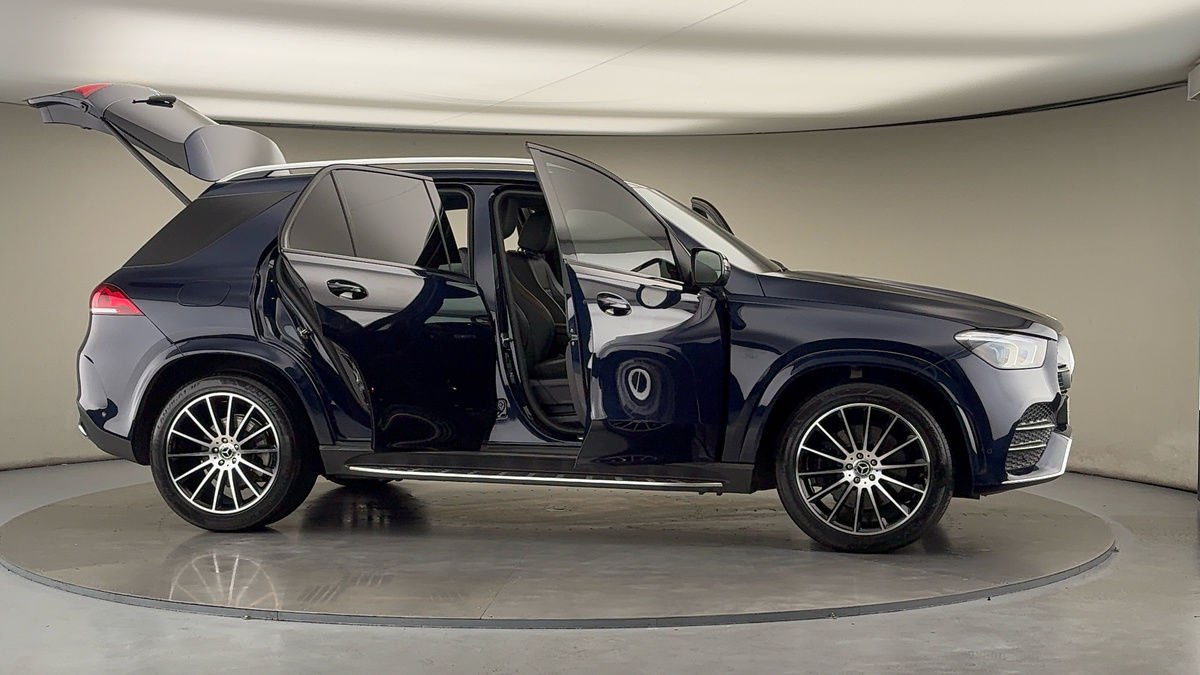 More views of Mercedes-Benz GLE