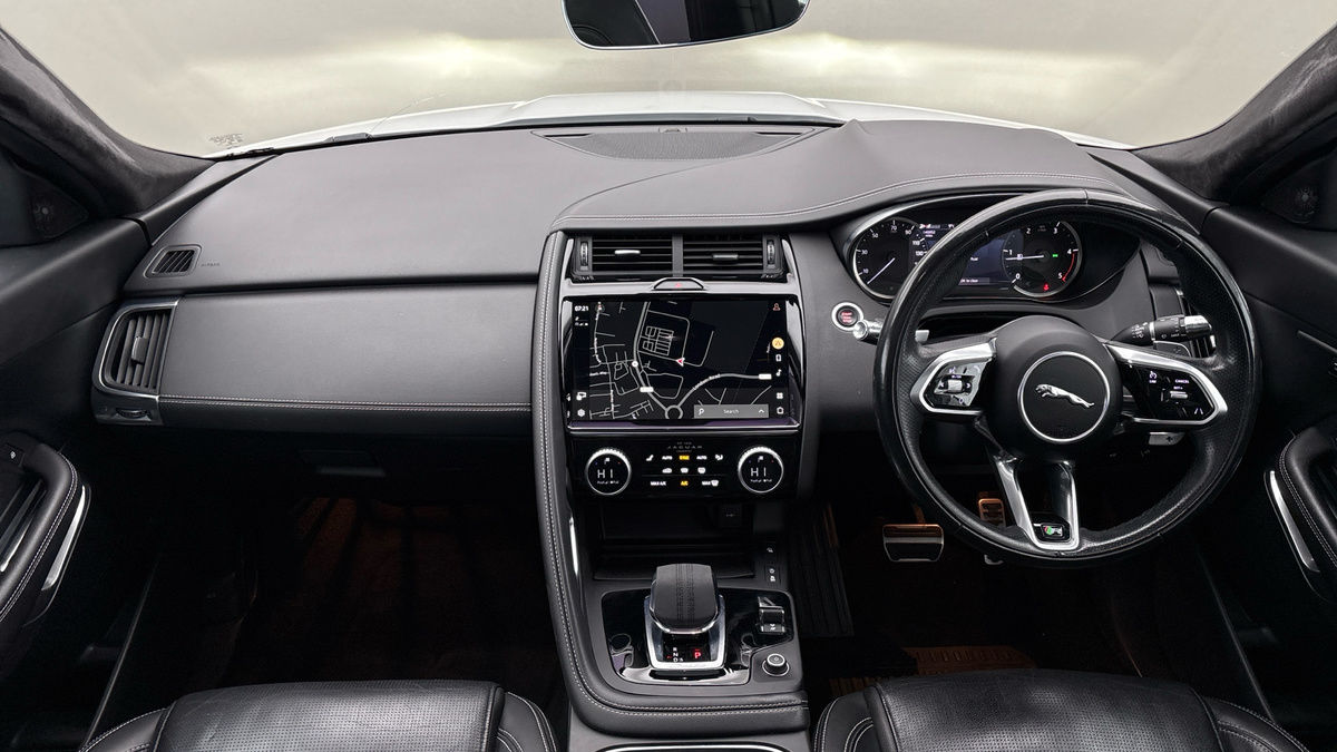 Jaguar E-PACE Image 12