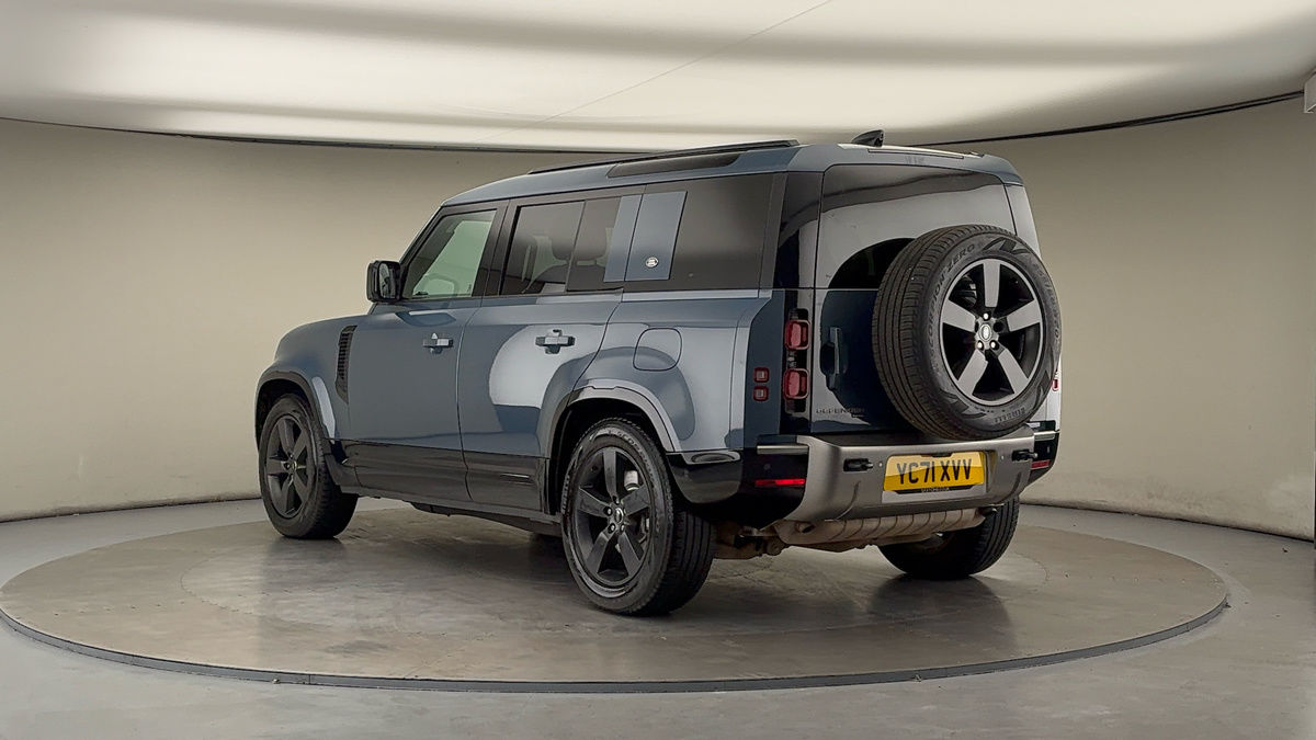 Land Rover Defender 110 Image 2