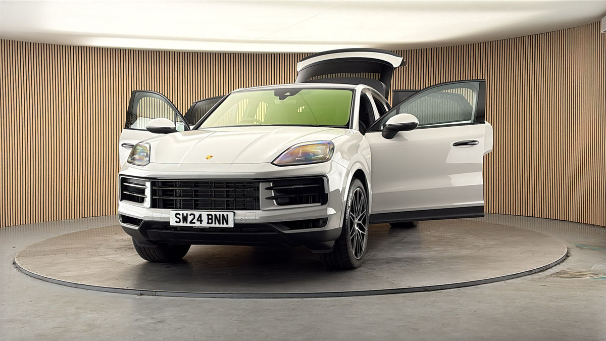 More views of Porsche Cayenne