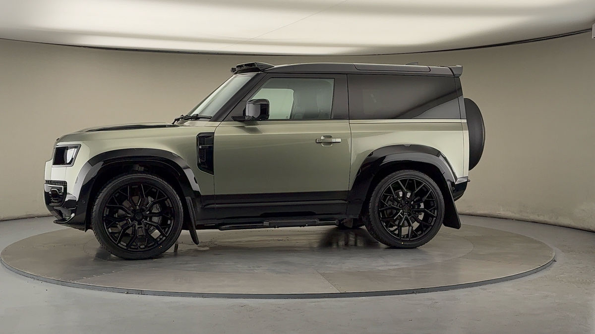 More views of Land Rover Defender 90