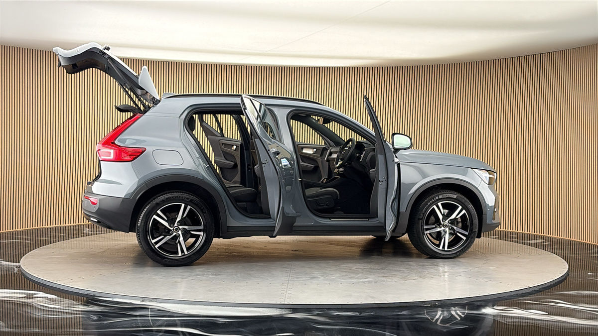 More views of Volvo XC40