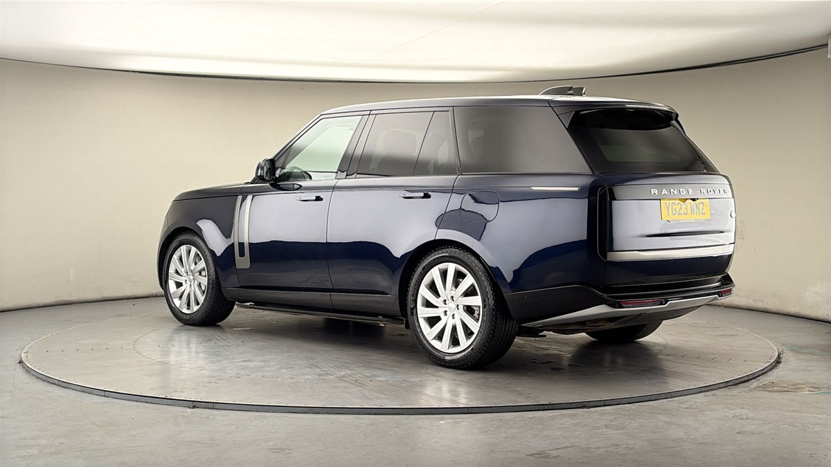 More views of Land Rover Range Rover