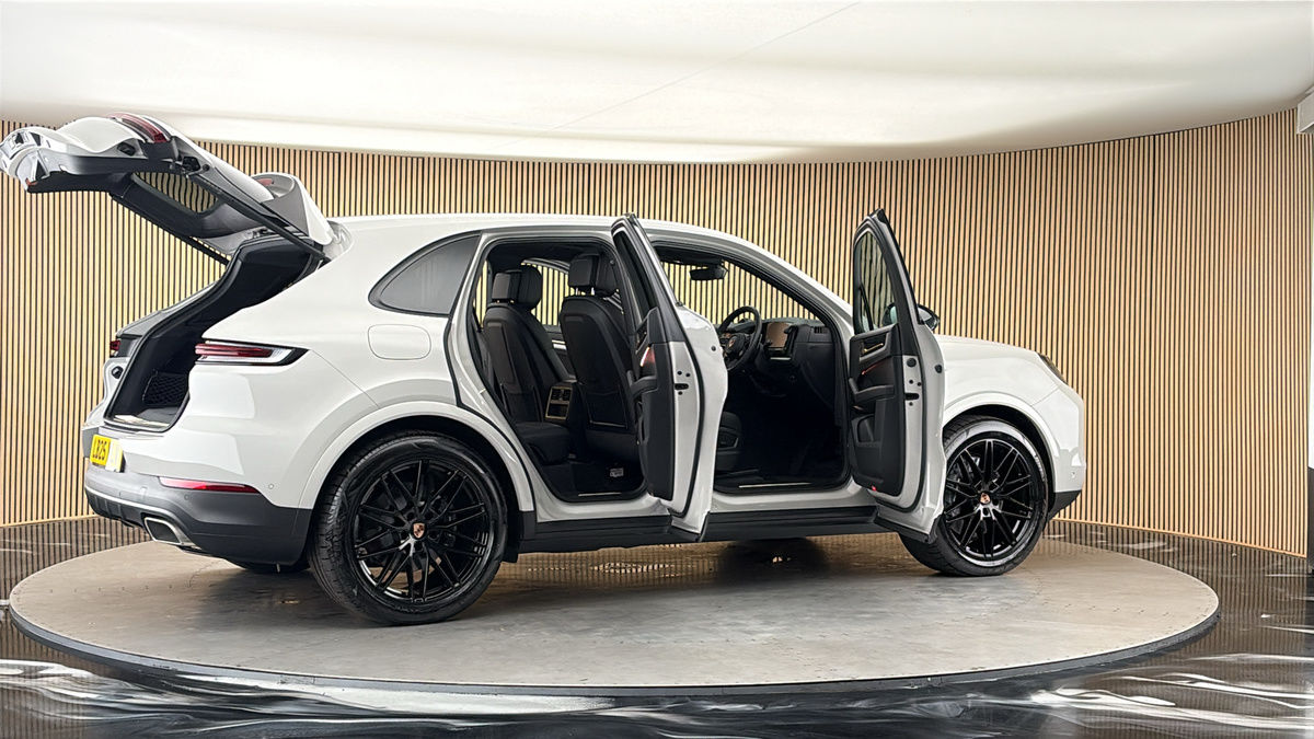 More views of Porsche Cayenne