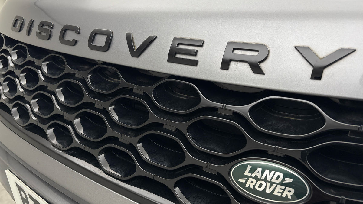 Land Rover Discovery Sport Image 24