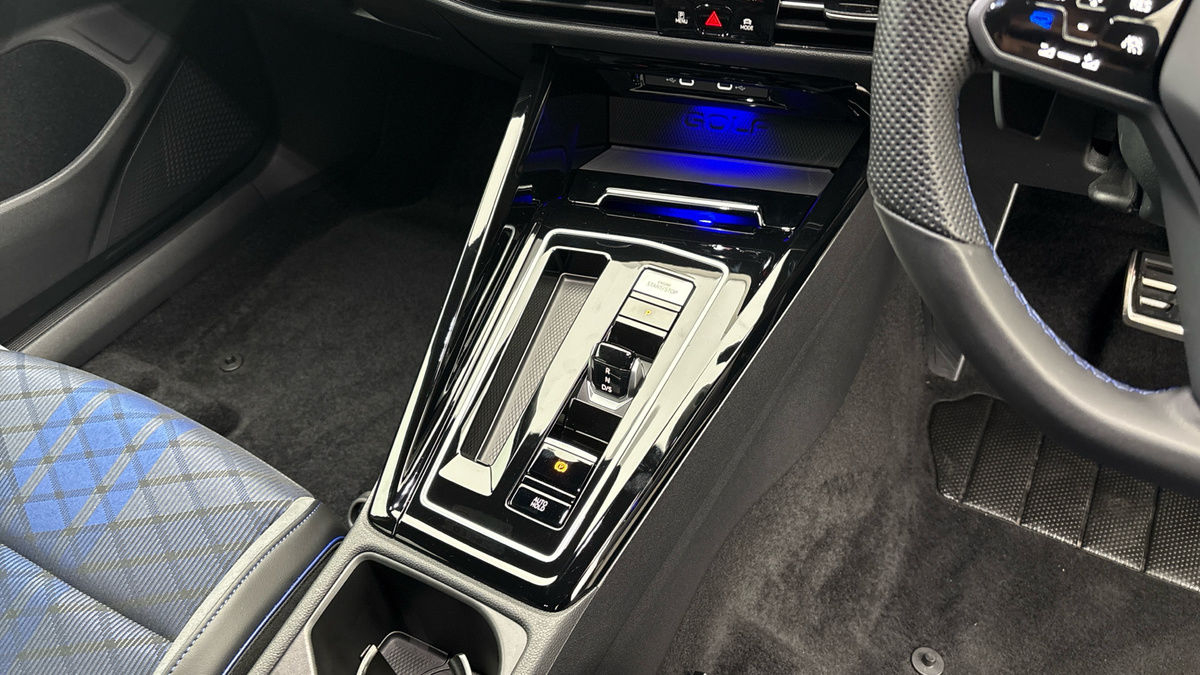 Volkswagen Golf Image 18