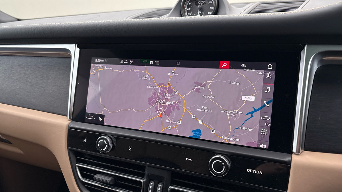 Porsche Macan Image 17