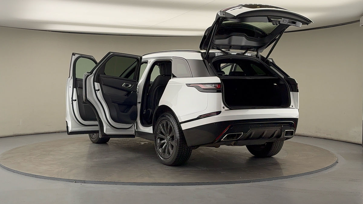 Land Rover Range Rover Velar Image 23