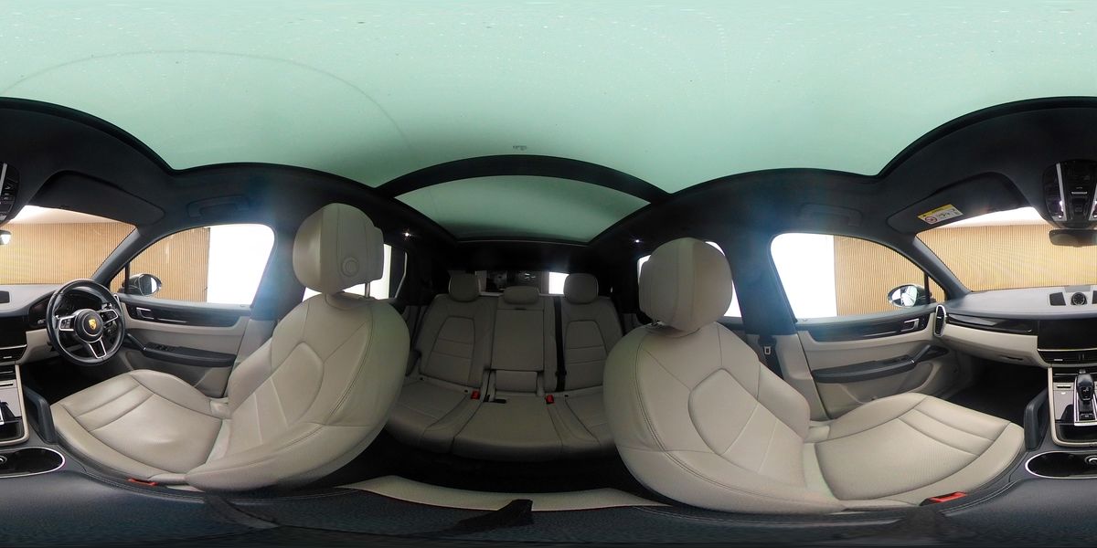 More views of Porsche Cayenne