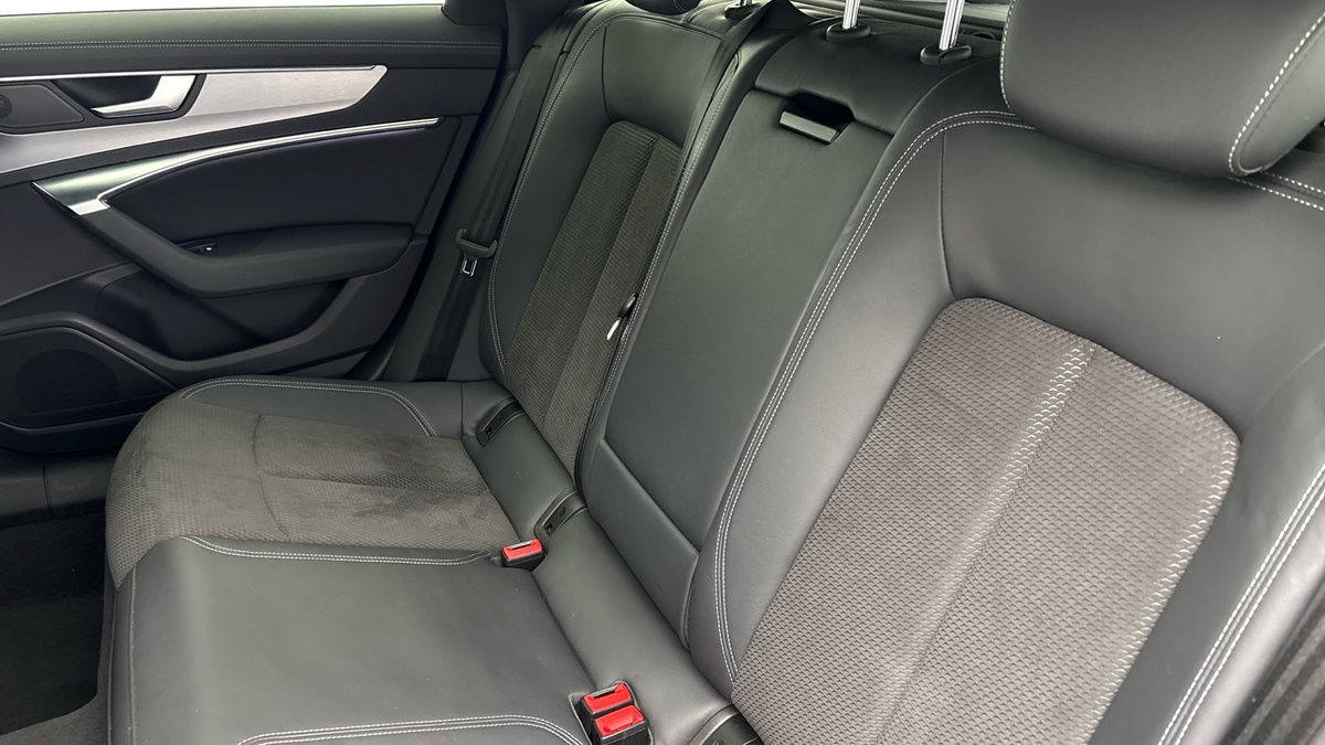 Audi A6 Avant Image 8