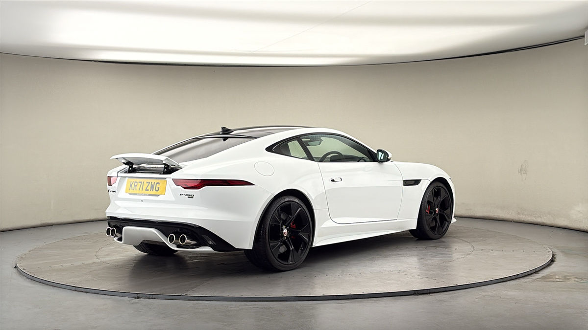 Jaguar F-Type Image 21