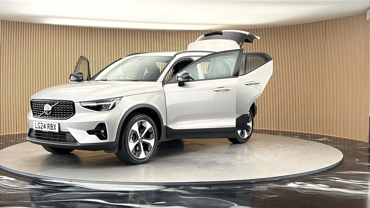 More views of Volvo XC40