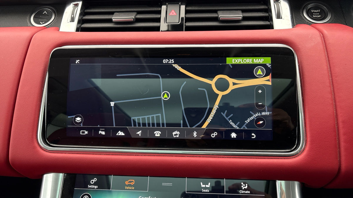 Land Rover Range Rover Sport Image 17