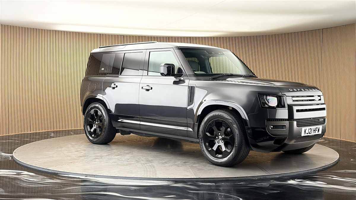 More views of Land Rover Defender 110
