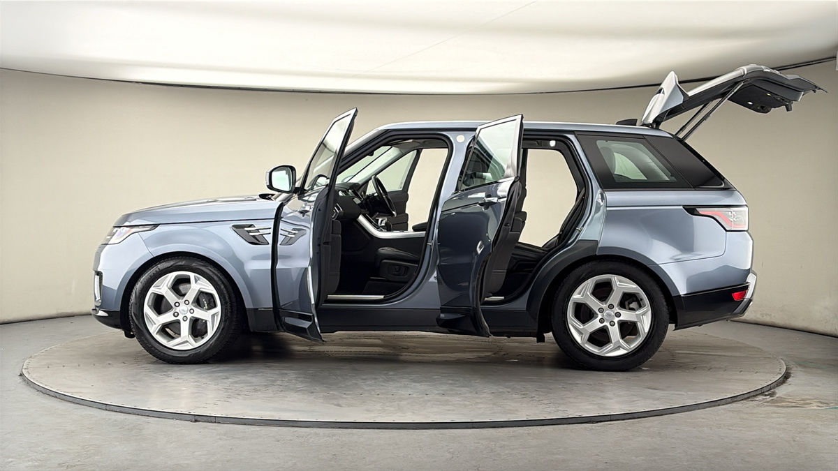 More views of Land Rover Range Rover Sport